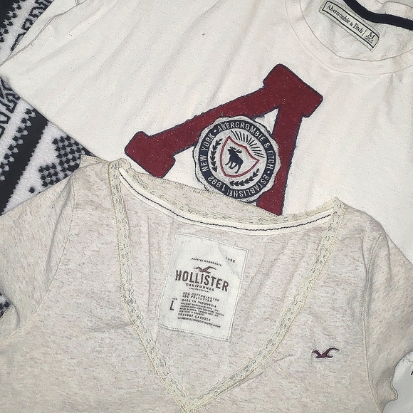 Abercrombie  & Hollister bundle  sz M & sz L <but sm > - Picture 8 of 8